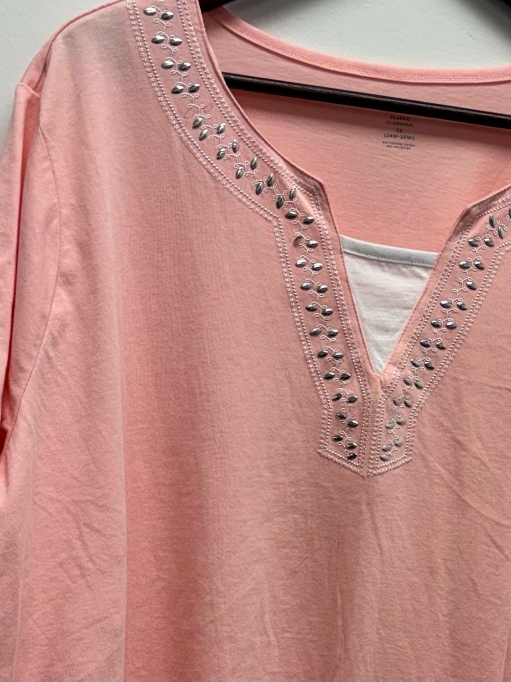 4 for $25 đ¸ Classic Collection Pink Embellished Neckline Tee 3X đ¸ - Picture 3 of 5